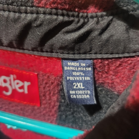 Wrangler Red and Black Checkered Light Jacket - Picture 7 of 10